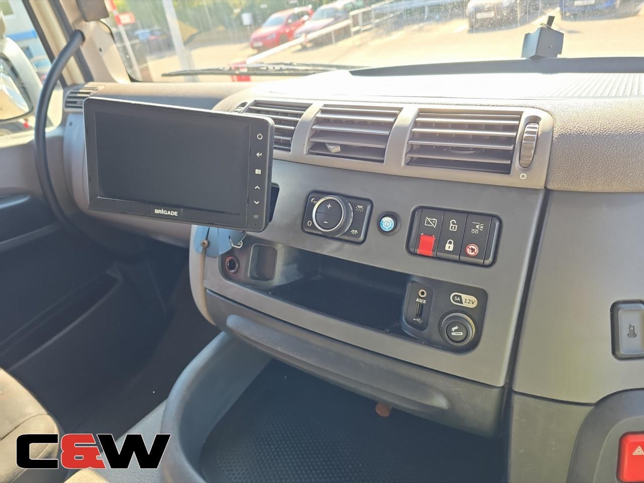 Vehicle image 22